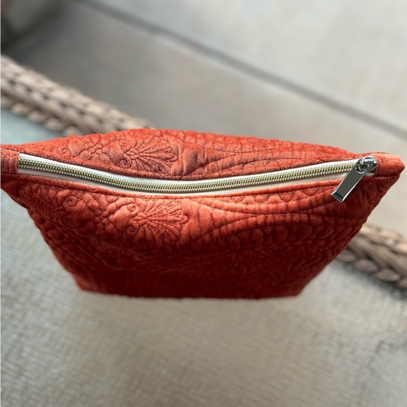 Elegant Quilted Terracotta Bag - Picture 4 of 6